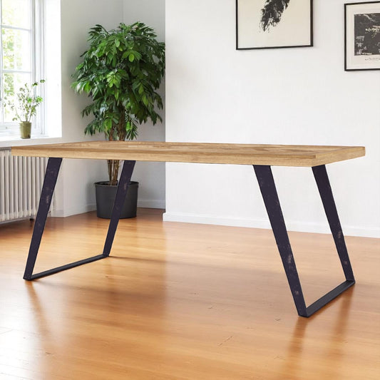 AG01 1.75 Dining Table