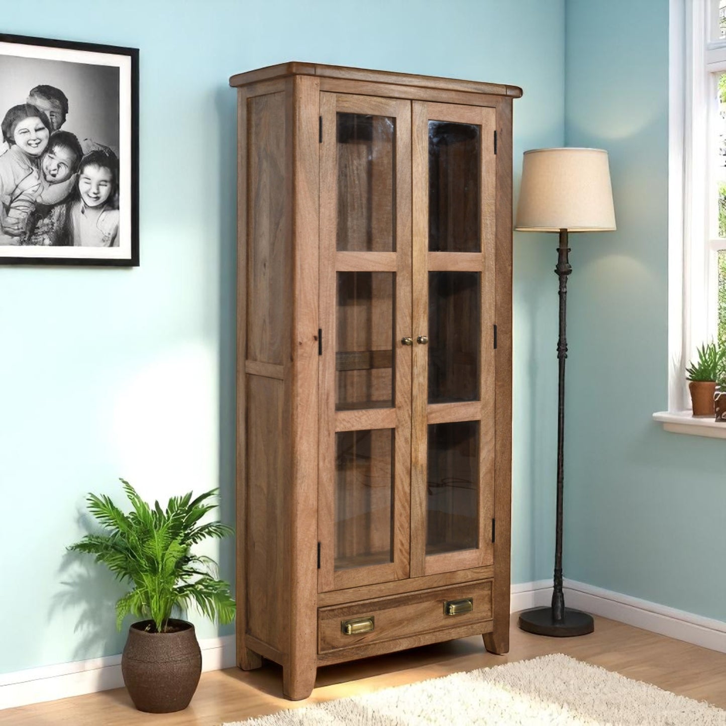 DOR020 Glazed Display