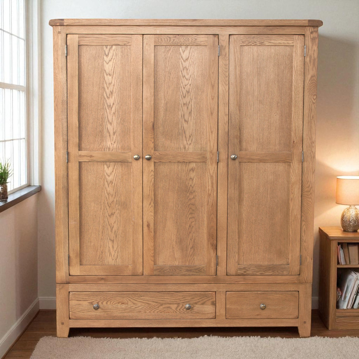 MCB008 - 3 Door Sideboard
