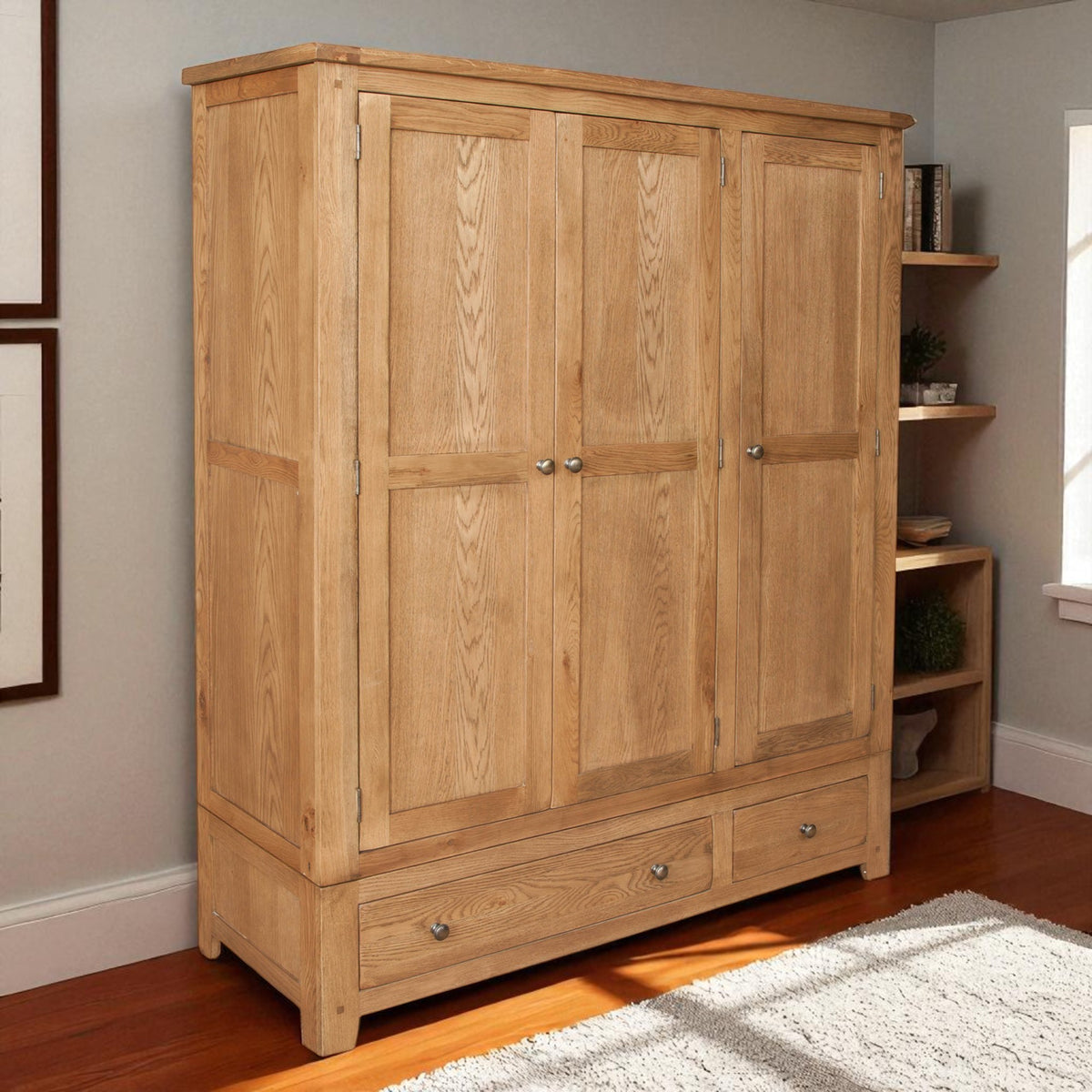 MCB008 - 3 Door Sideboard