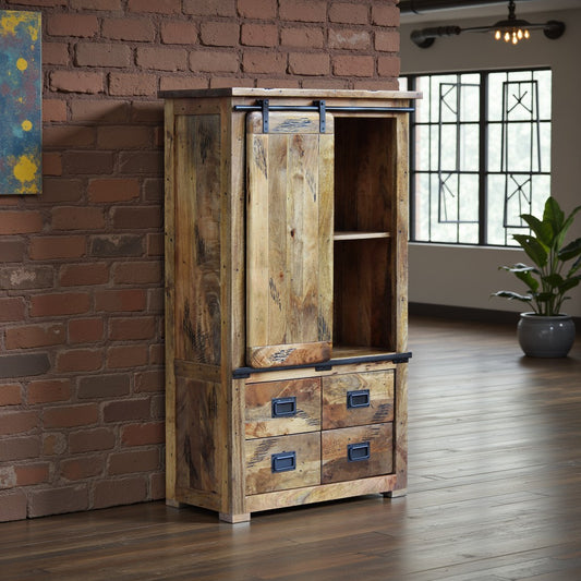 R004 Chest Display